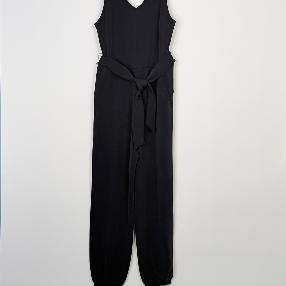 Lululemon Ease of it All V-Neck Jumpsuit
Black Size 6 #0049